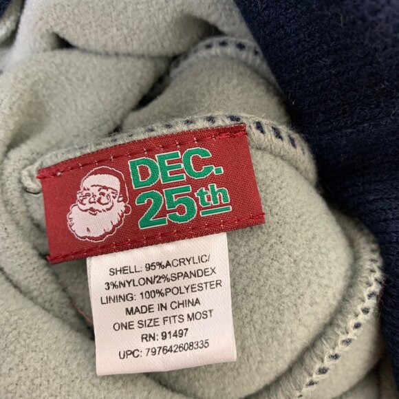 Dec 25th Knit Cuffed Pom Christmas Cats in Stockings Beanie Hat - Picture 6 of 6